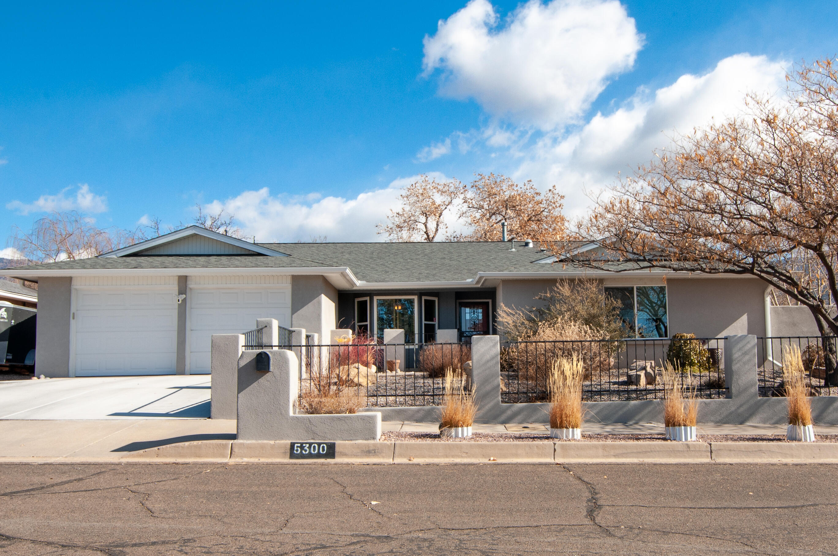 5300 Noreen Drive, Albuquerque, New Mexico image 1