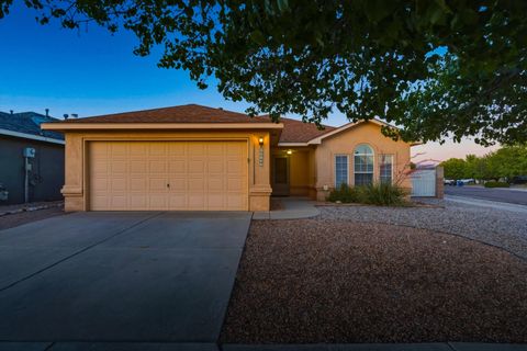Homes For Sale - 10230 Country Meadows Drive<br/> Bernalillo County, Albuquerque, NM 87114