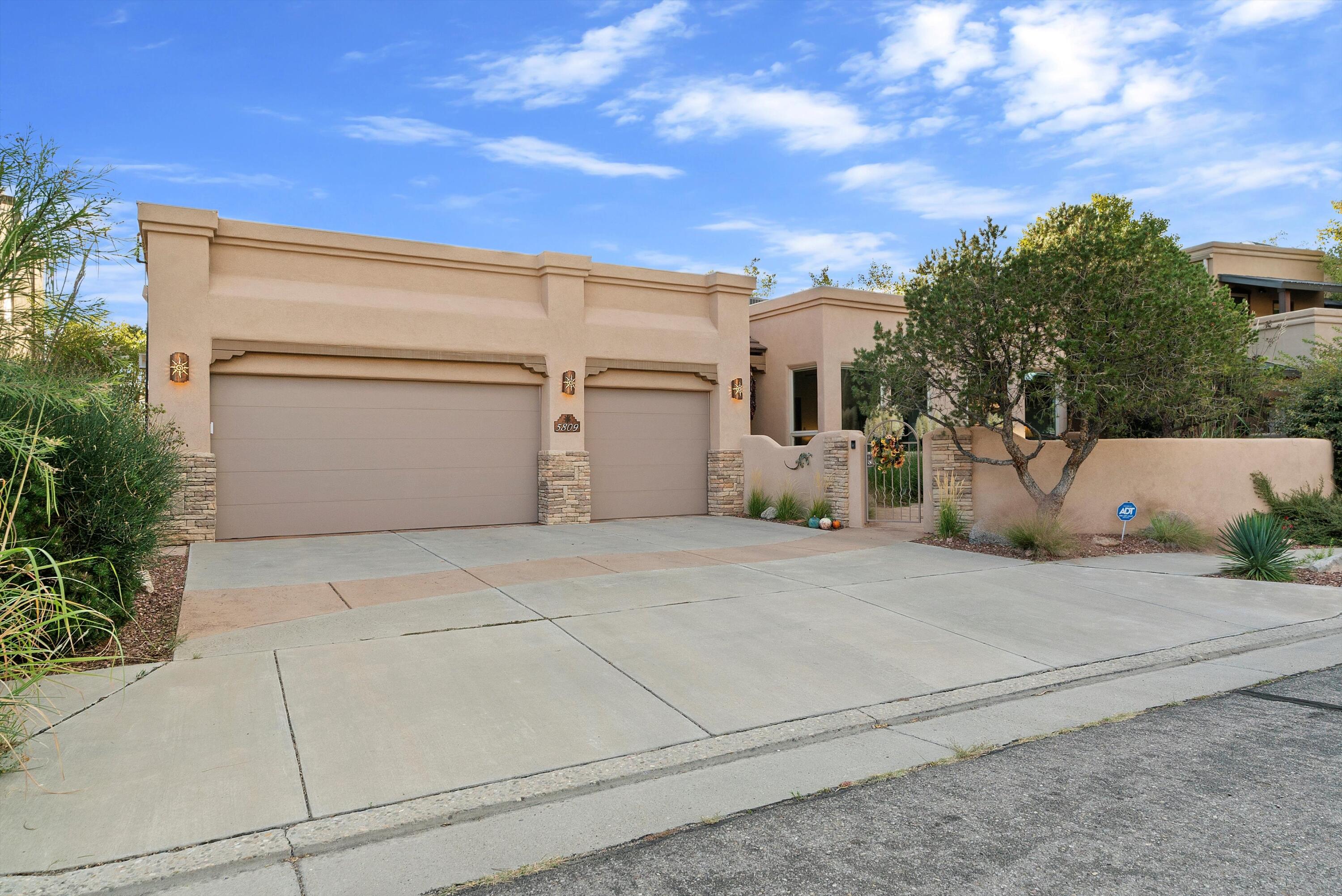 5809 Valerian Place, Albuquerque, New Mexico image 1