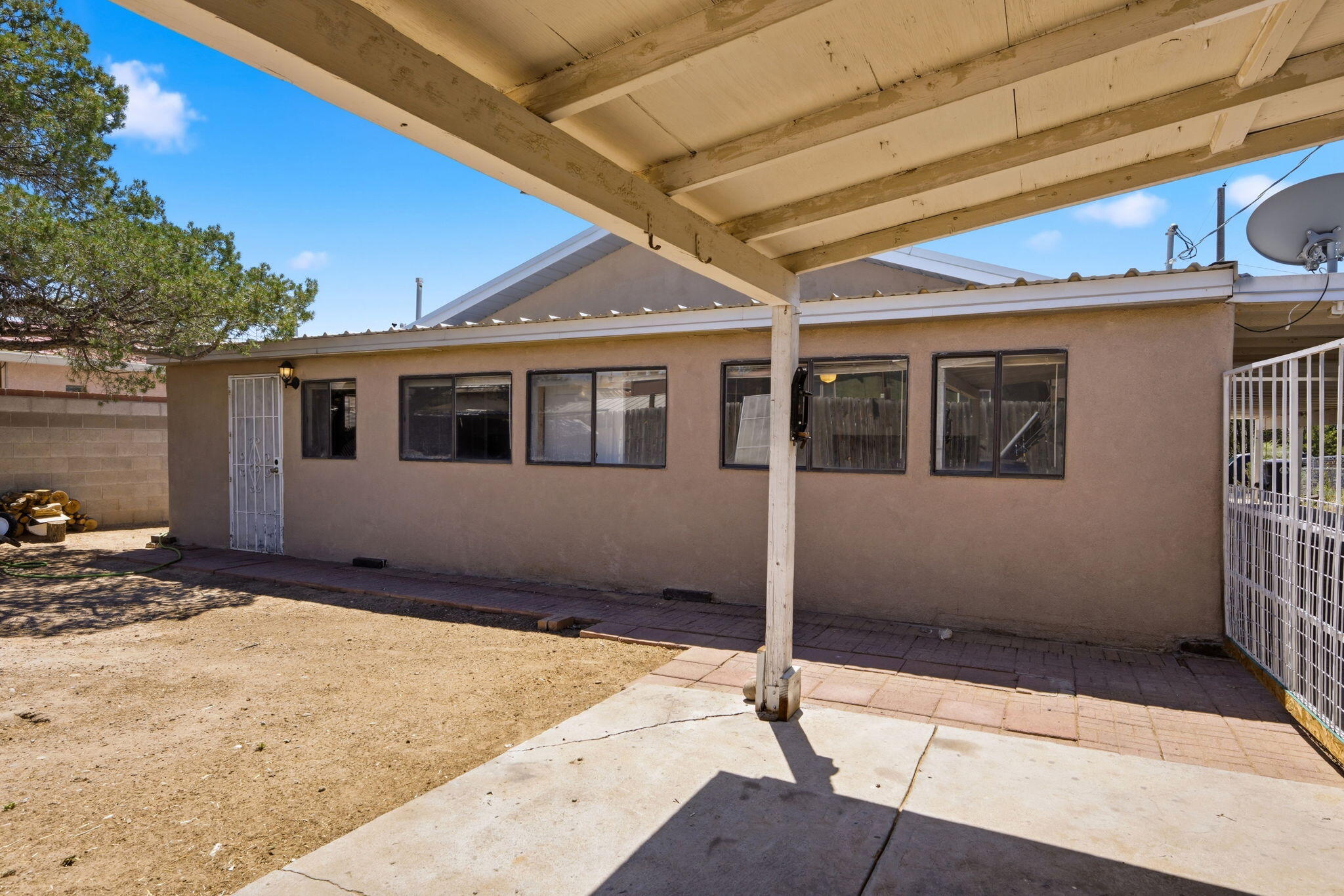 5607 Alta Vista Court SW