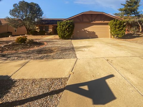 Photo of 5305 Carruthers Street NE, Albuquerque, NM 87111 (MLS # 1097015)