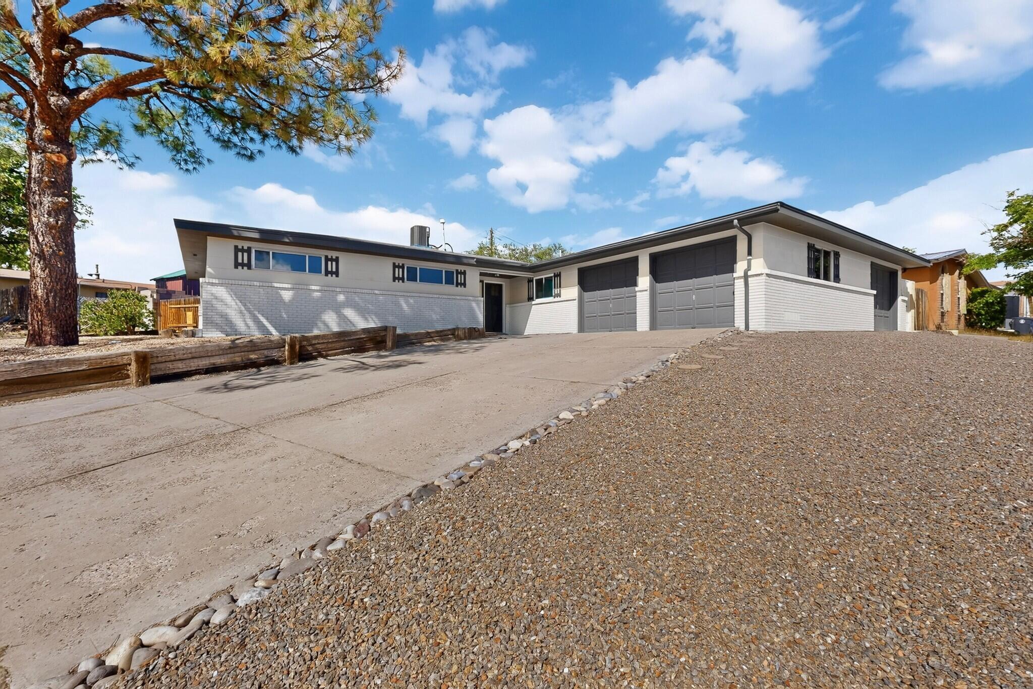 12701 Cloudview Avenue NE
