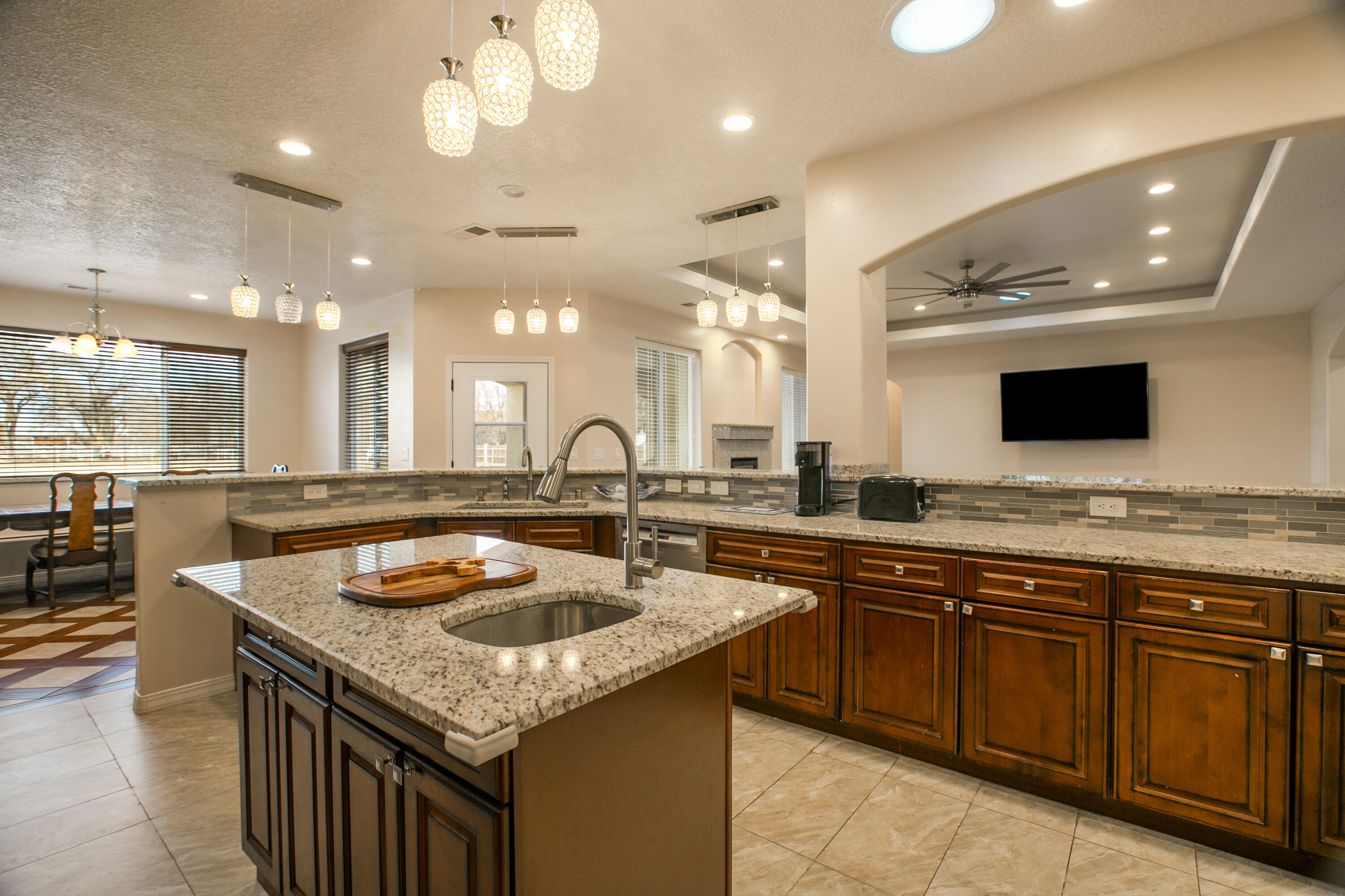170 Esperanza Drive, Bosque Farms, New Mexico image 40