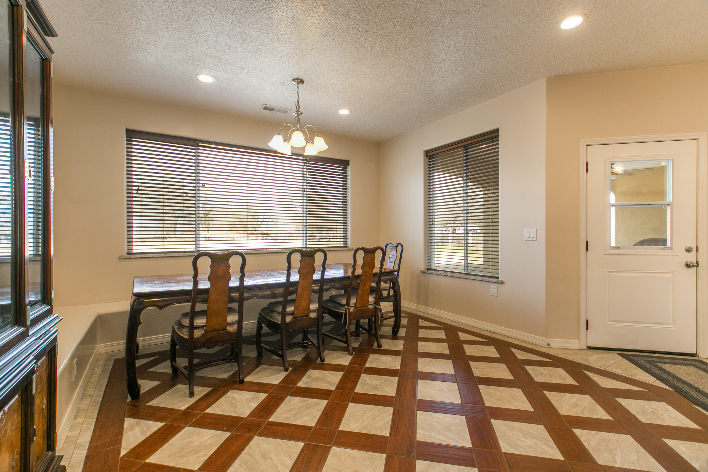 170 Esperanza Drive, Bosque Farms, New Mexico image 41