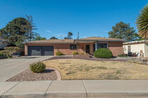 Photo of 1109 Espanola Street NE, Albuquerque, NM 87110 (MLS # 1094170)
