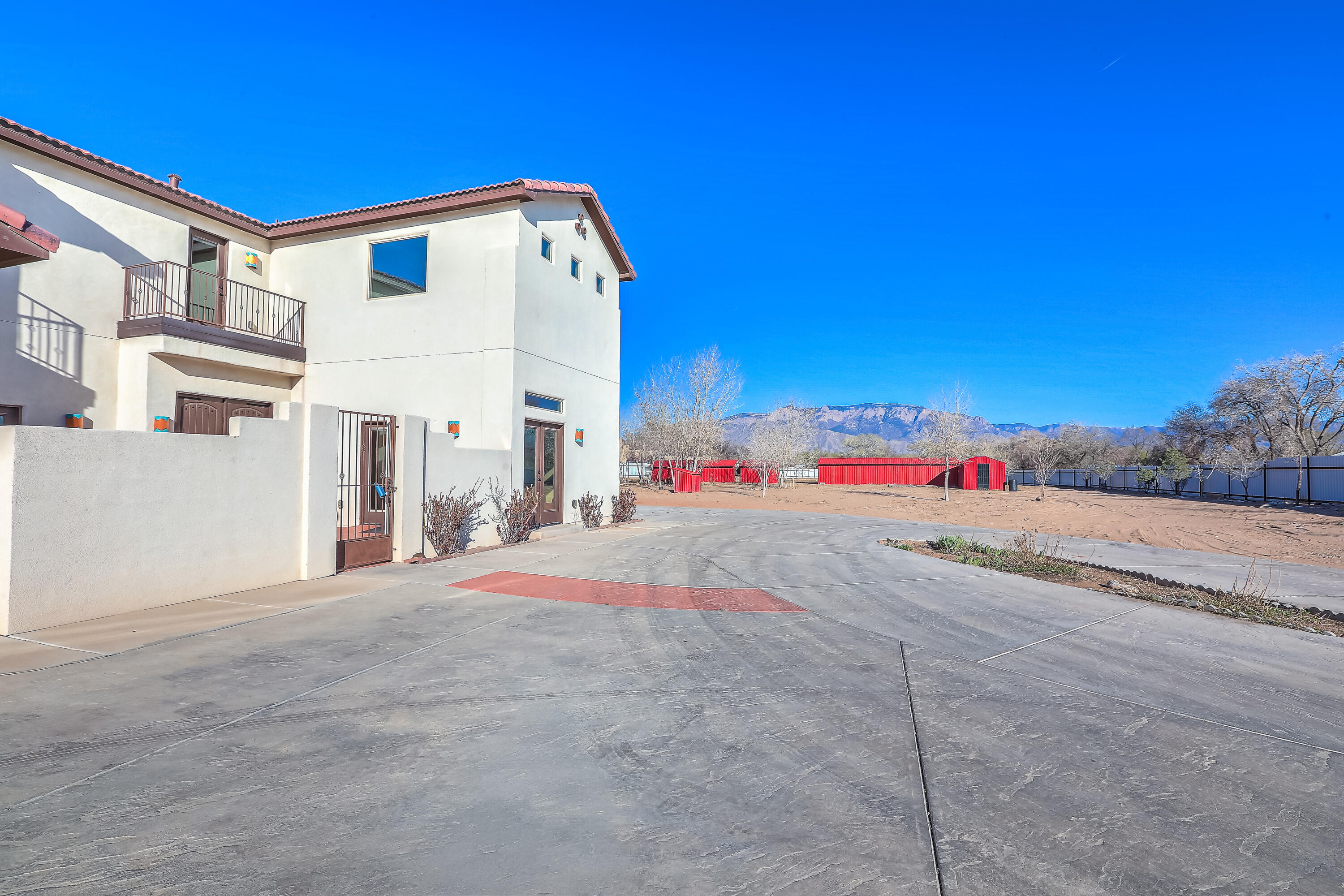 2201 Loma Larga Road