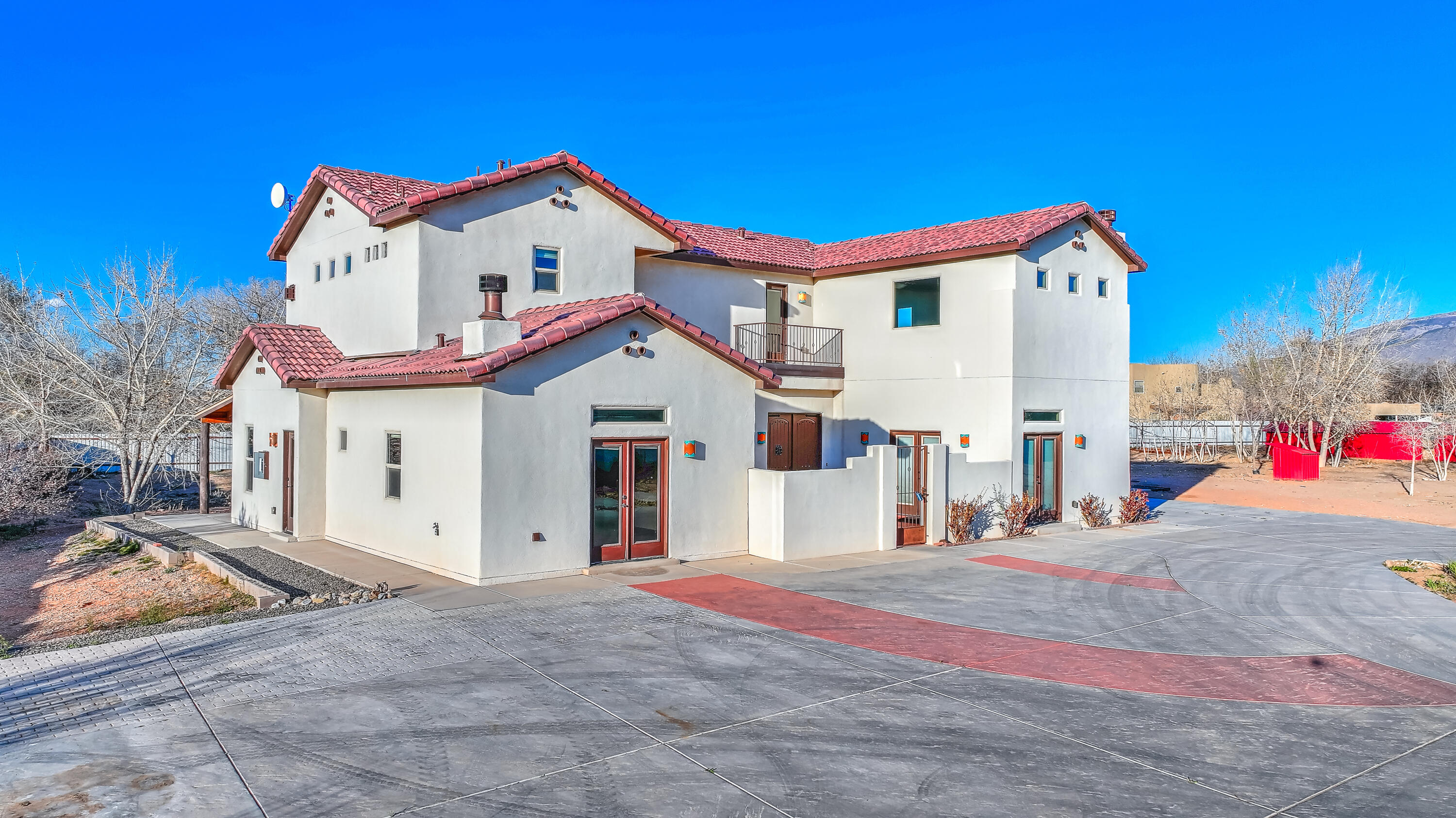 2201 Loma Larga Road