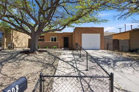 Homes For Sale - 608 Mountain View Avenue<br/> Bernalillo County, Albuquerque, NM 87123