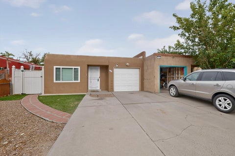 Photo of 3412 Abbey Court NW, Albuquerque, NM 87120 (MLS # 1110564)