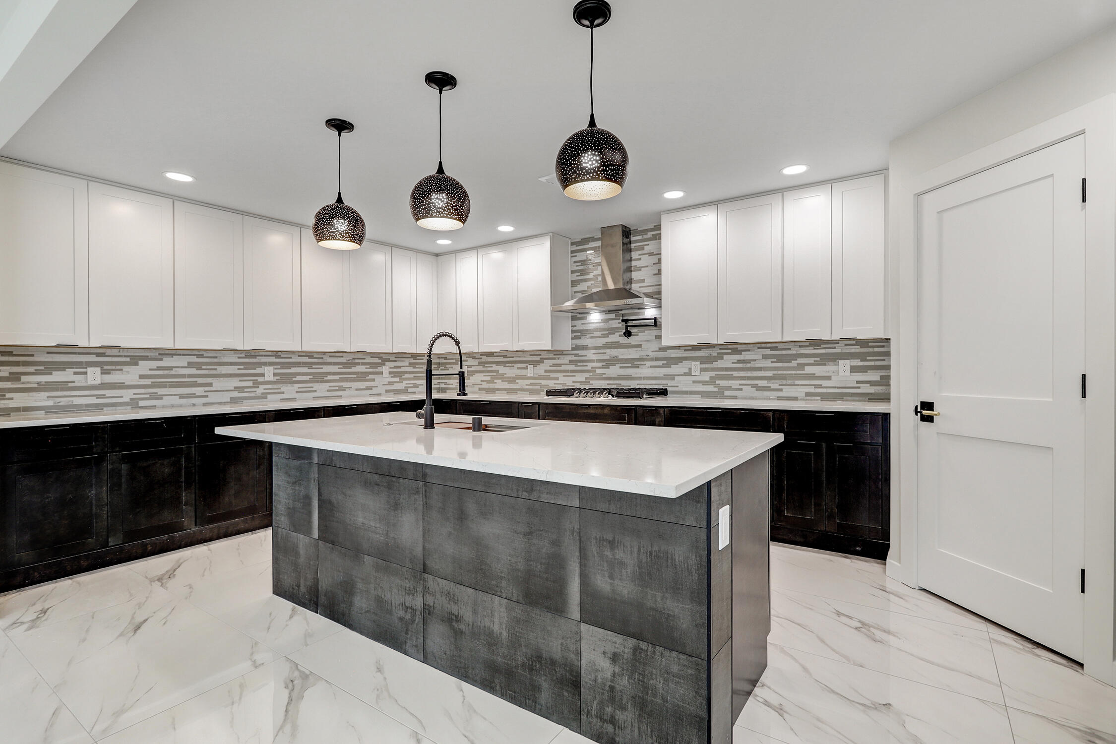 3501 Camino Alameda SW