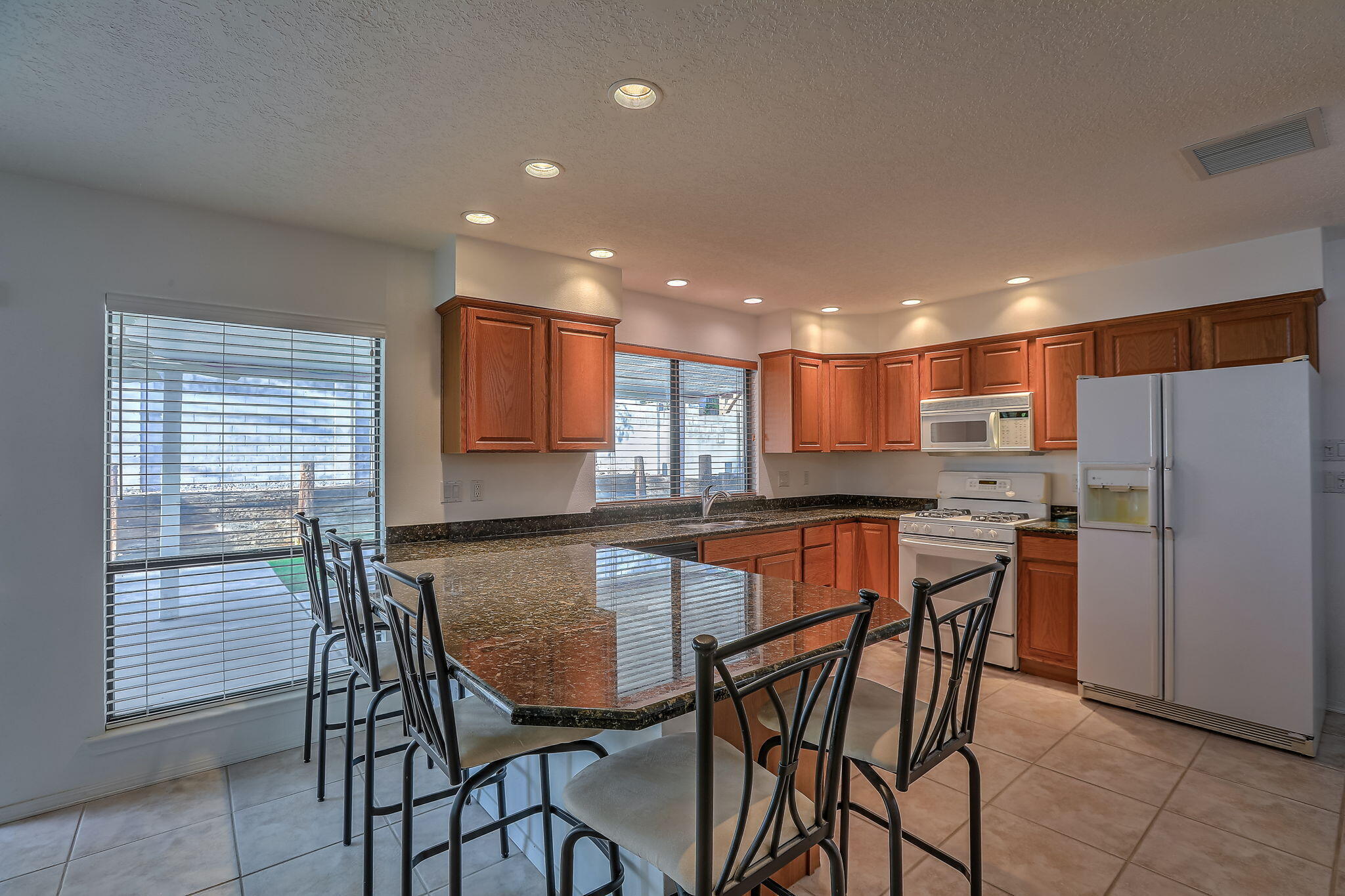 14307 Camino Del Rey NE