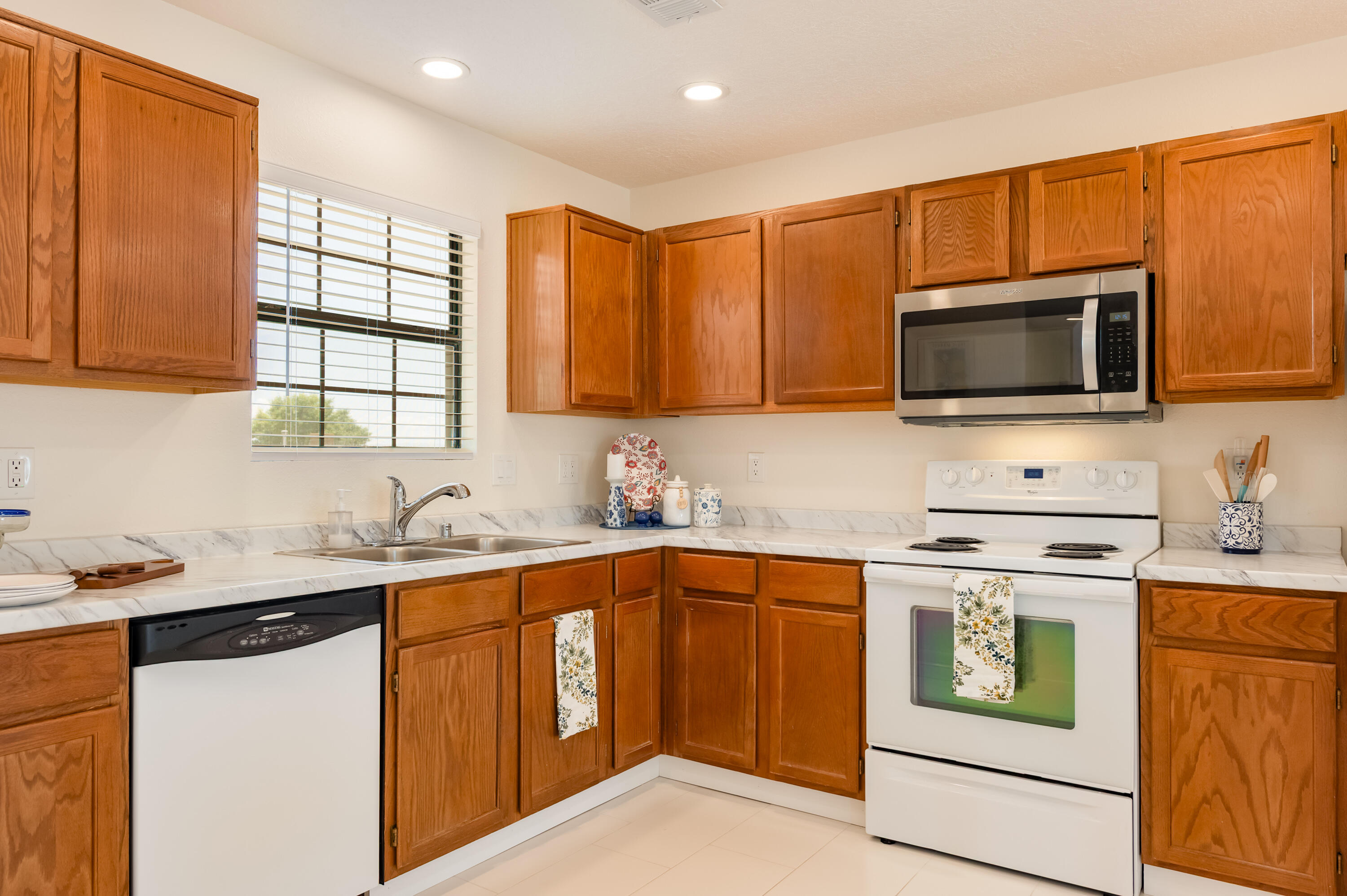 784 Hood Road, Rio Rancho, New Mexico image 9