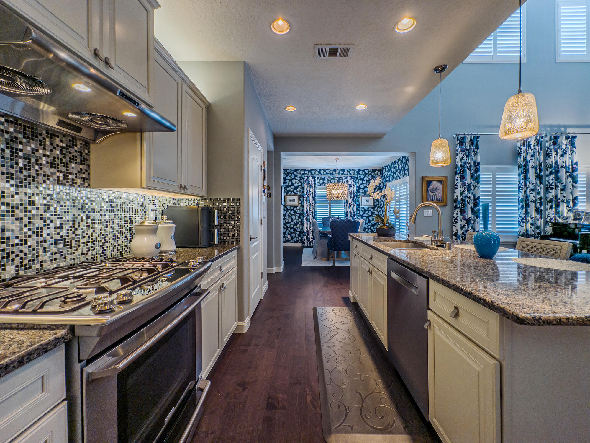 438 Palo Alto Drive NE