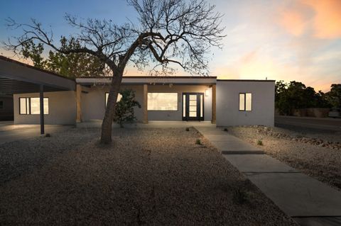 Photo of 3209 VALLEY HAVEN Court NW, Albuquerque, NM 87107 (MLS # 1092150)