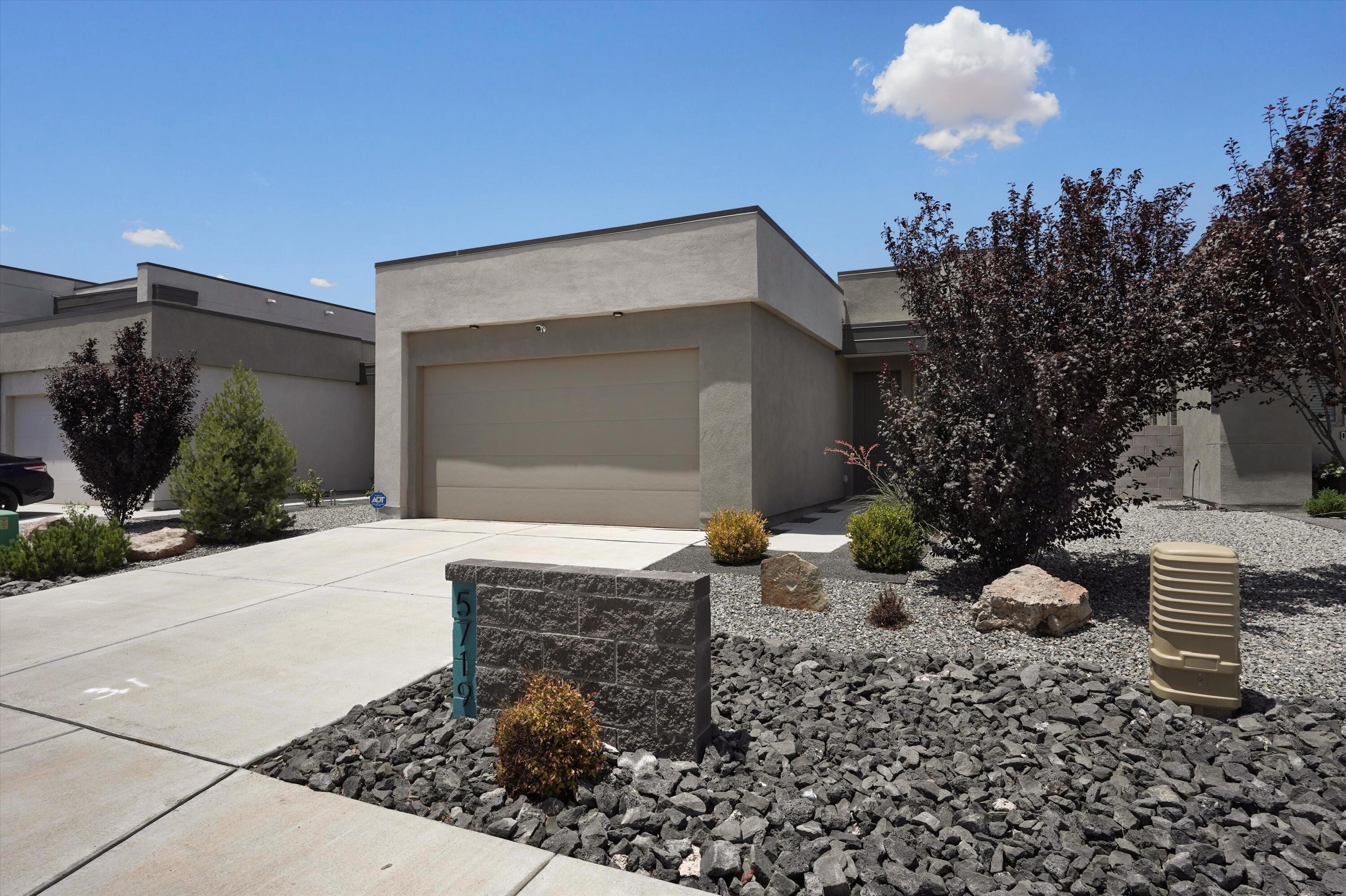 5719 Cosmo Place NE