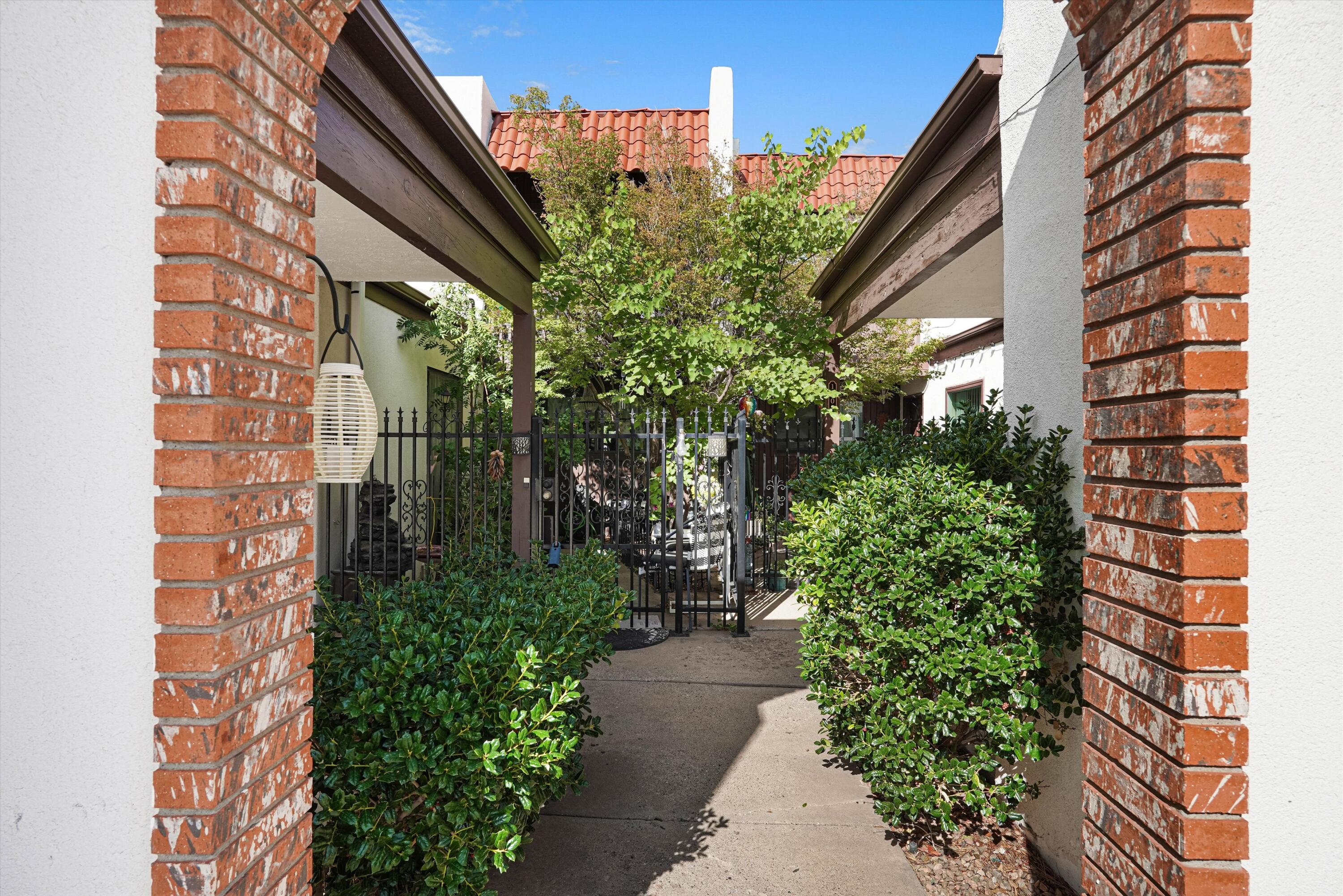 1209 Bernalillo Place SE