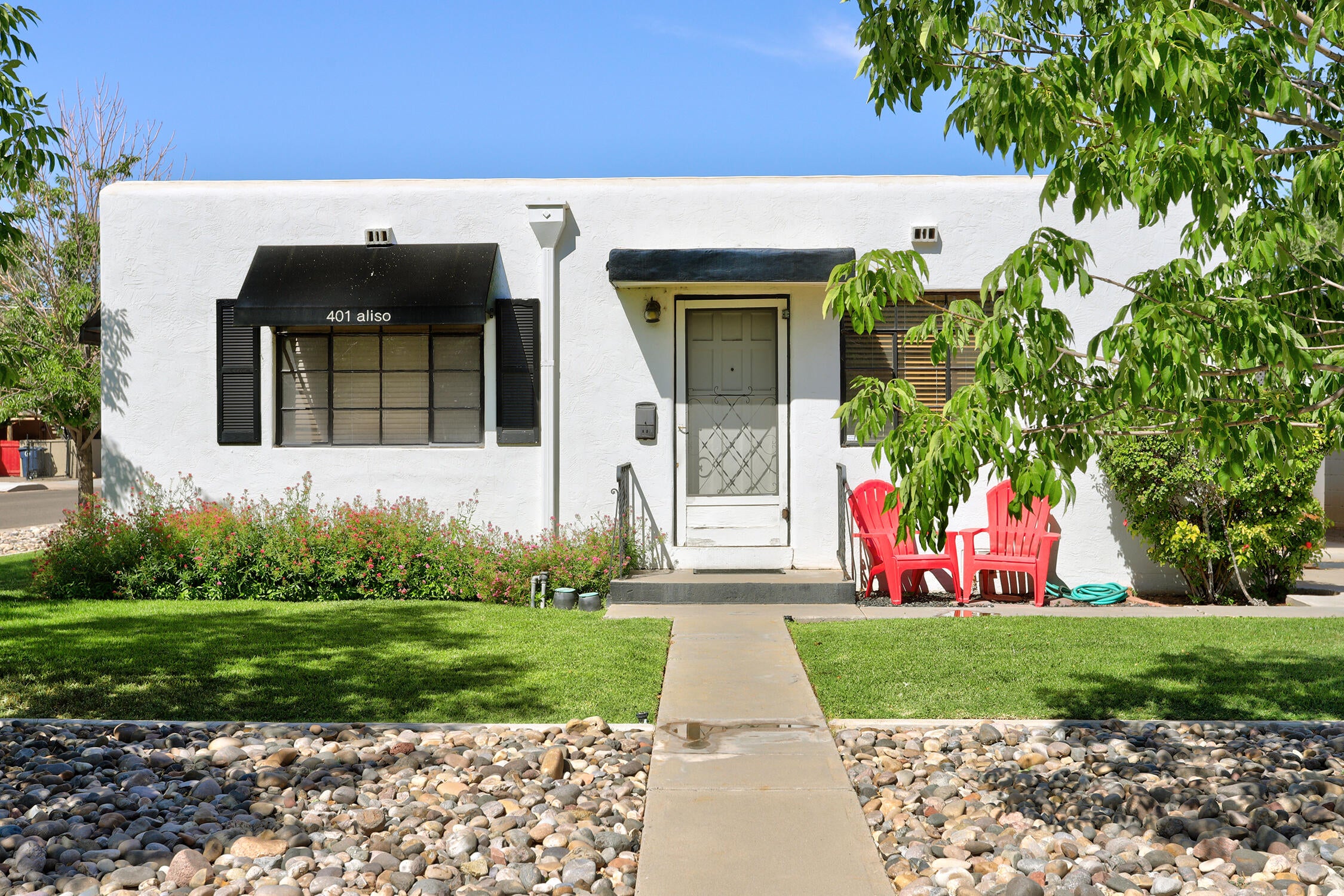 401 Aliso Drive NE