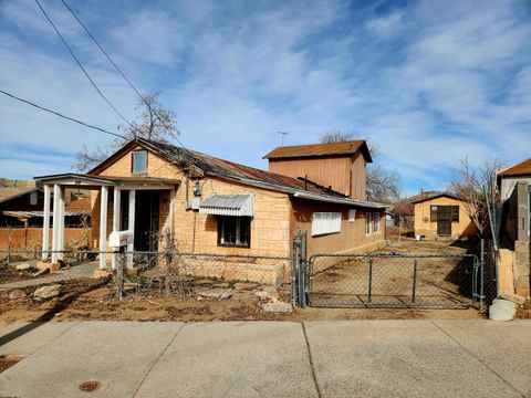 Photo of 609 PAGE Avenue NE, Albuquerque, NM 87102 (MLS # 1077515)