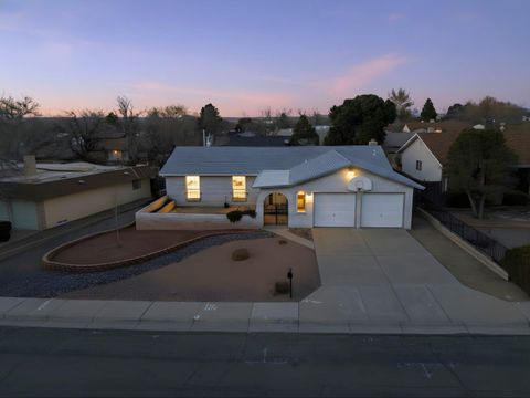 Photo of 6405 Avenida La Costa NE, Albuquerque, NM 87109 (MLS # 1097876)
