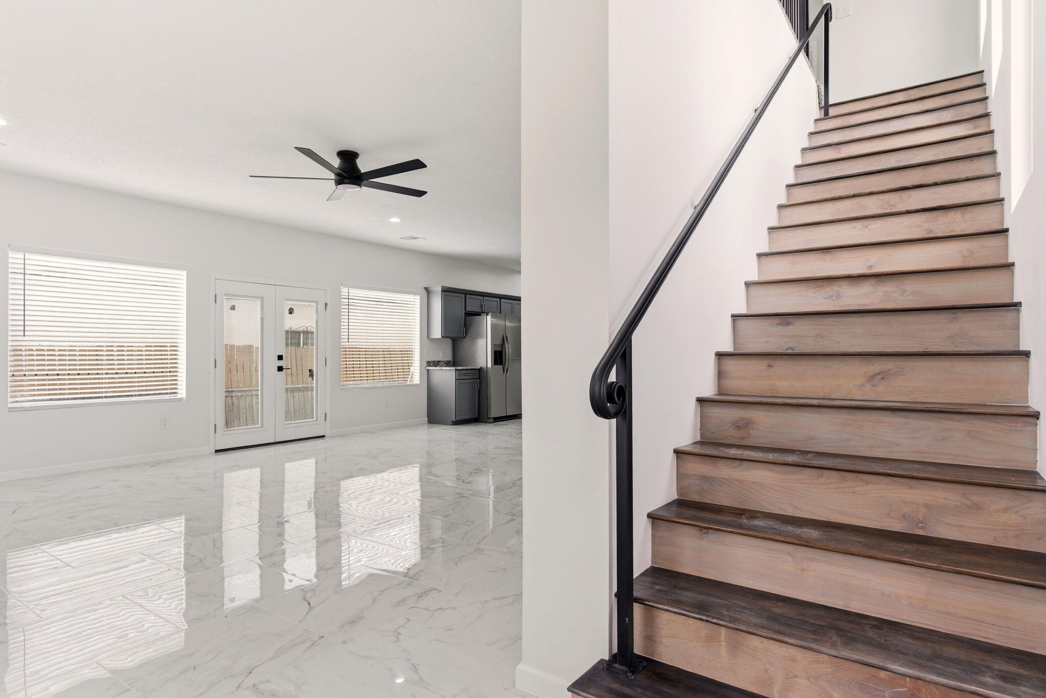 1000 Calle San Lorenzo