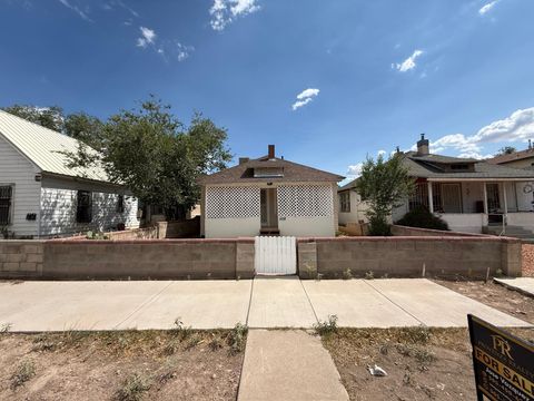 Photo of 508 Marble Avenue NW, Albuquerque, NM 87102 (MLS # 1107426)