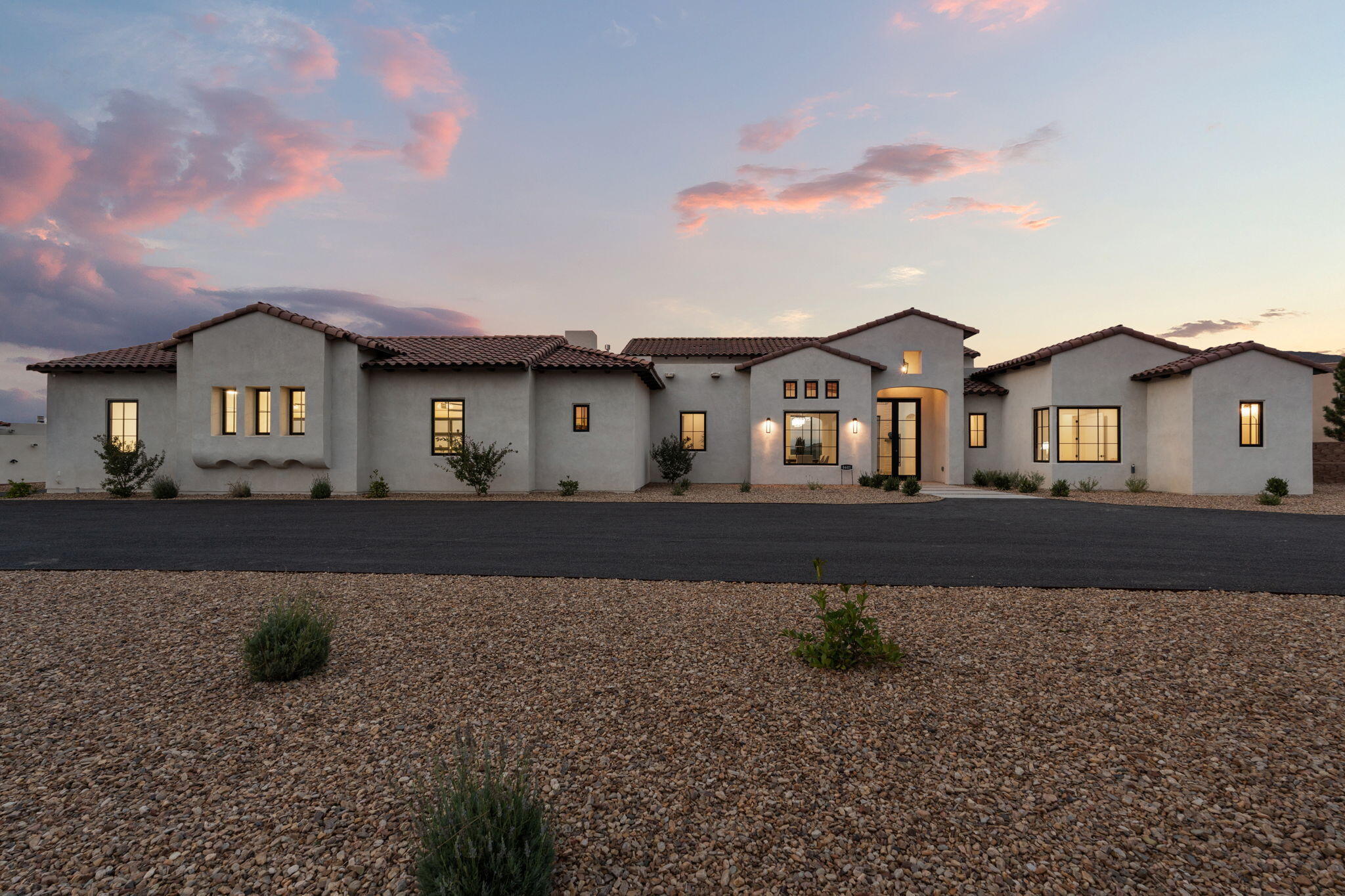 8601 Beverly Hills Avenue NE