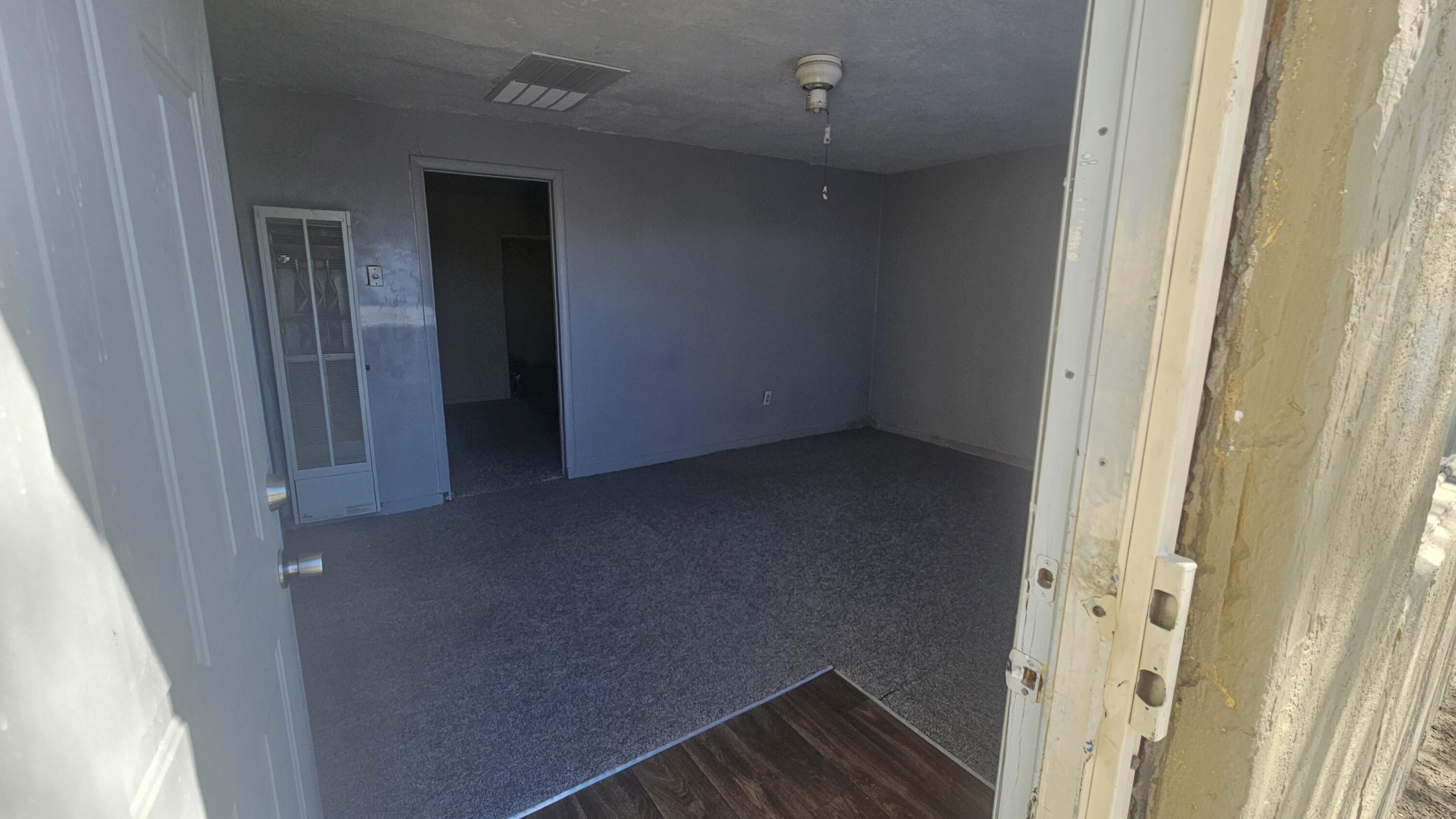 318 Wisconsin Street NE