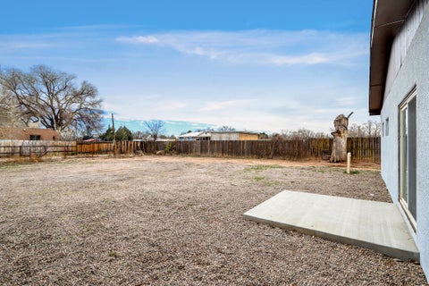 Tiny photo for 1008 Paz Del Valle Court NW, Albuquerque, NM 87114 (MLS # 1110366)