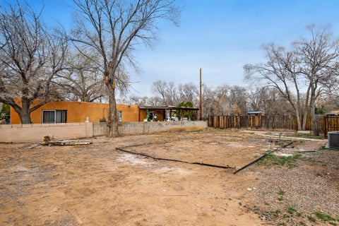 Tiny photo for 1008 Paz Del Valle Court NW, Albuquerque, NM 87114 (MLS # 1110366)