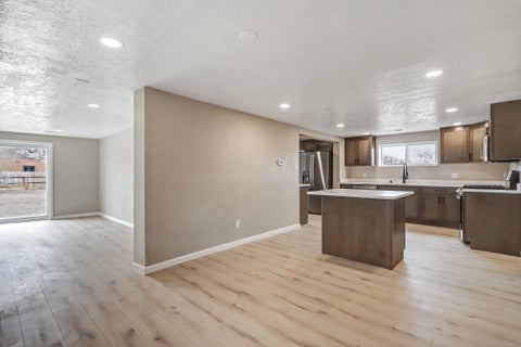 Tiny photo for 1008 Paz Del Valle Court NW, Albuquerque, NM 87114 (MLS # 1110366)