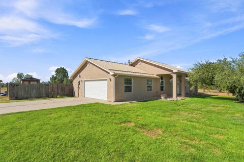 Photo of 15 Fence Post Drive, Moriarty, NM 87035 (MLS # 1110902)