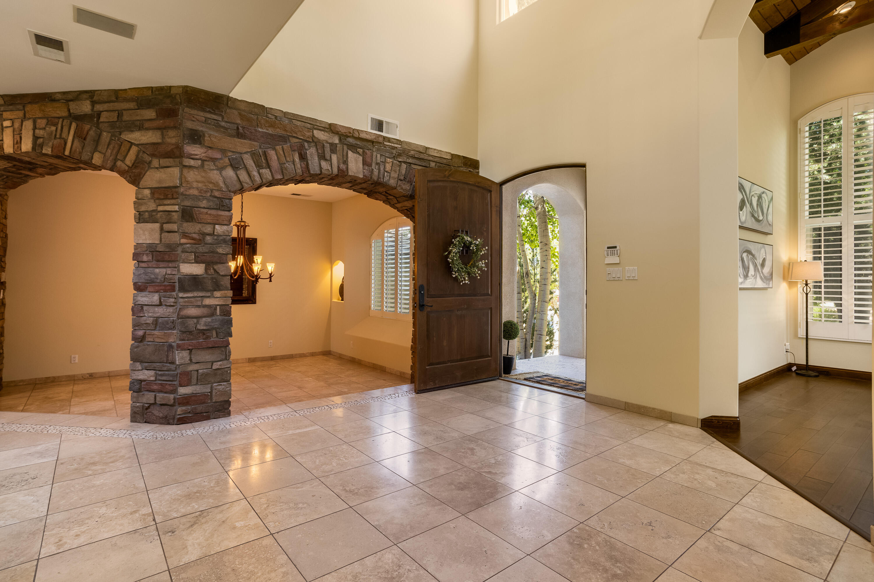 Photo 5 of 51 of 12450 Crested Moss Road NE house