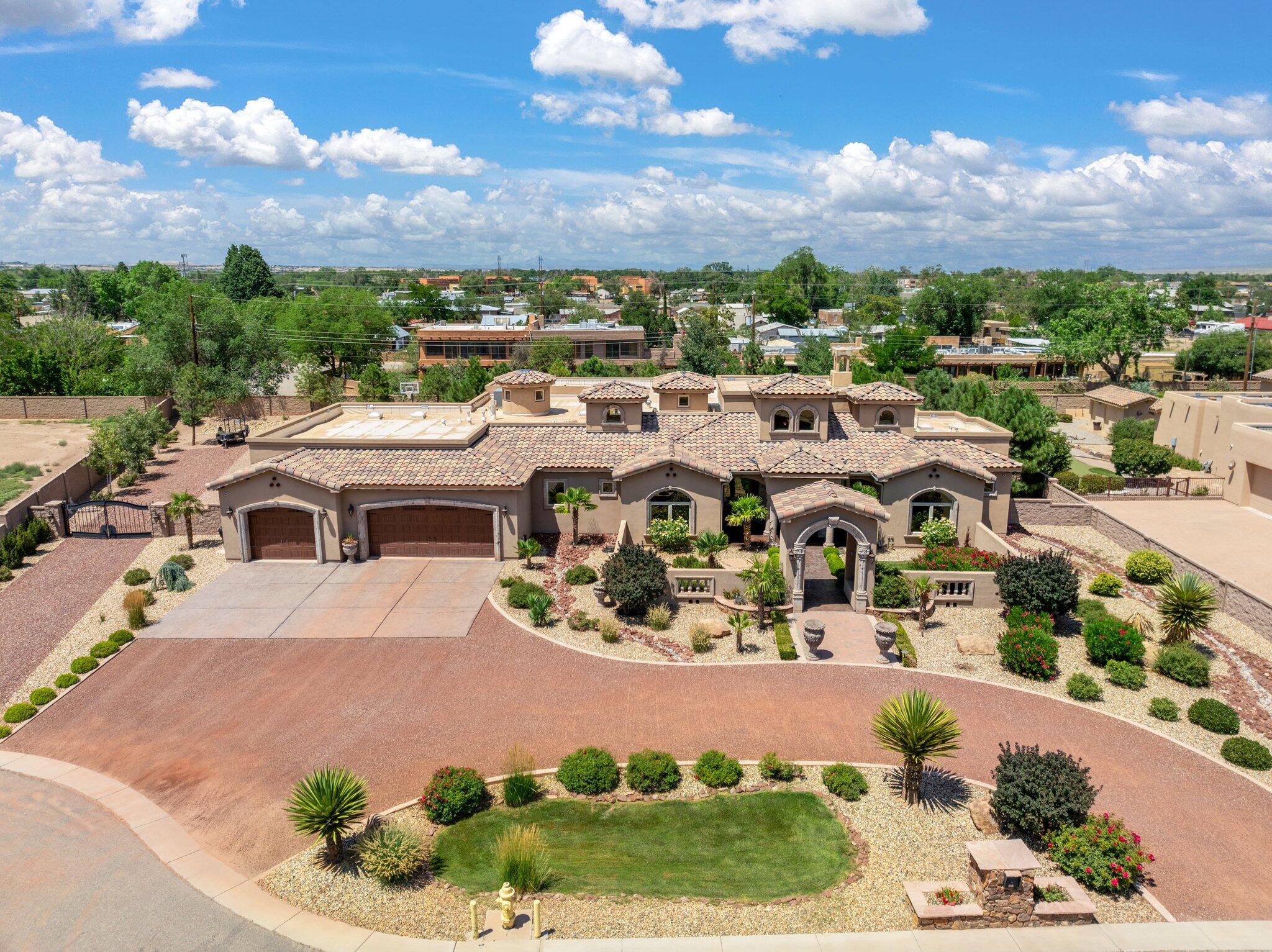 211 Vernon Court, Albuquerque, New Mexico image 1