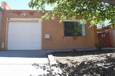 Townhouse For Sale - 232 Zena Lona Street<br/> Albuquerque, NM 87123