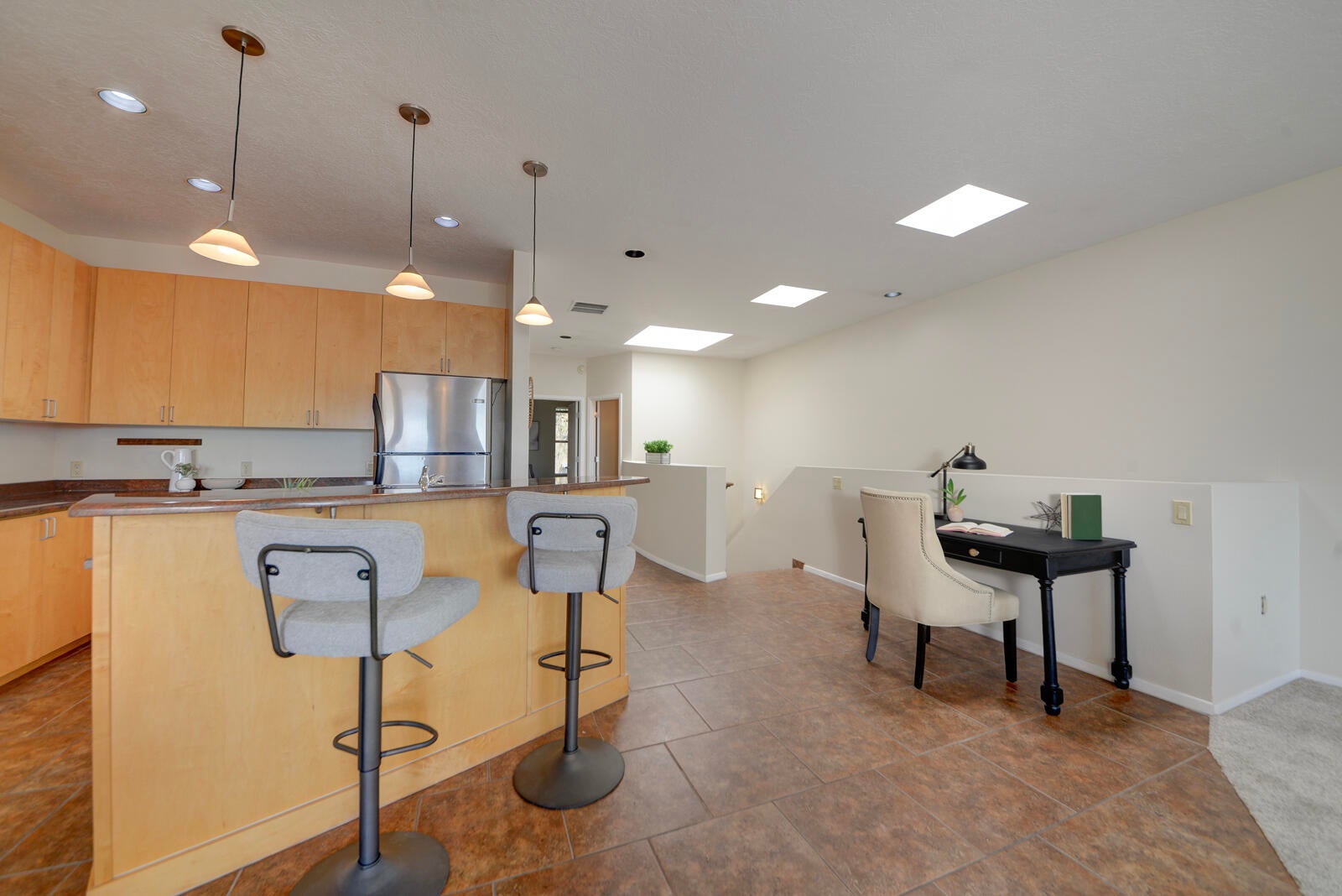 332 Valverde Drive SE