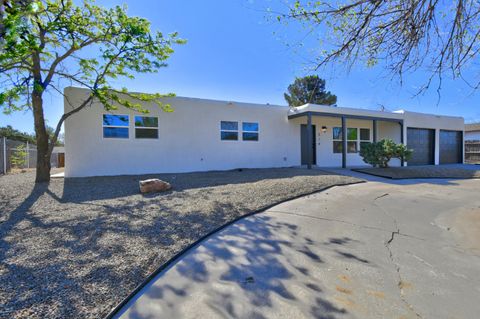 Photo of 514 Villa Verde Drive SE, Rio Rancho, NM 87124 (MLS # 1101203)