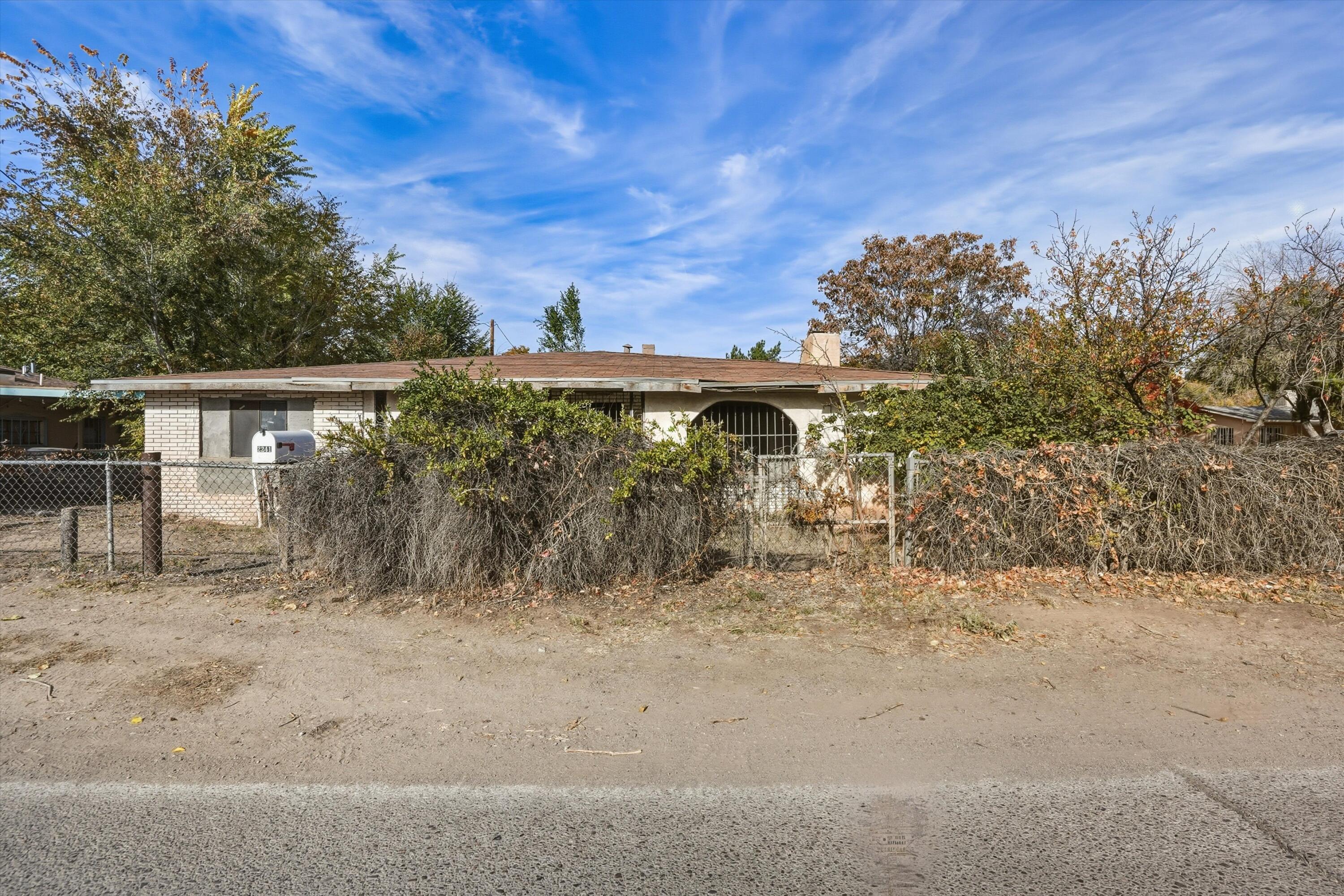 2241 San Ygnacio Road SW