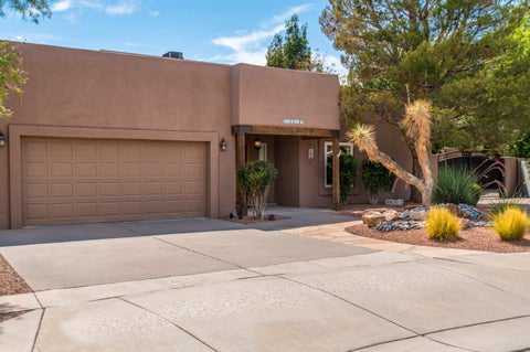 Homes For Sale - 10513 Olympic Place<br/> Bernalillo County, Albuquerque, NM 87114