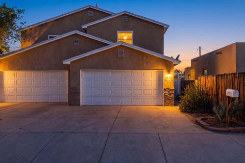 Townhouse For Sale - 1235 8th Street #B<br/> Bernalillo County, Albuquerque, NM 87102