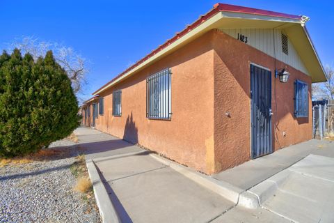 Photo of 1423 Edith Boulevard SE, Albuquerque, NM 87102 (MLS # 1096985)