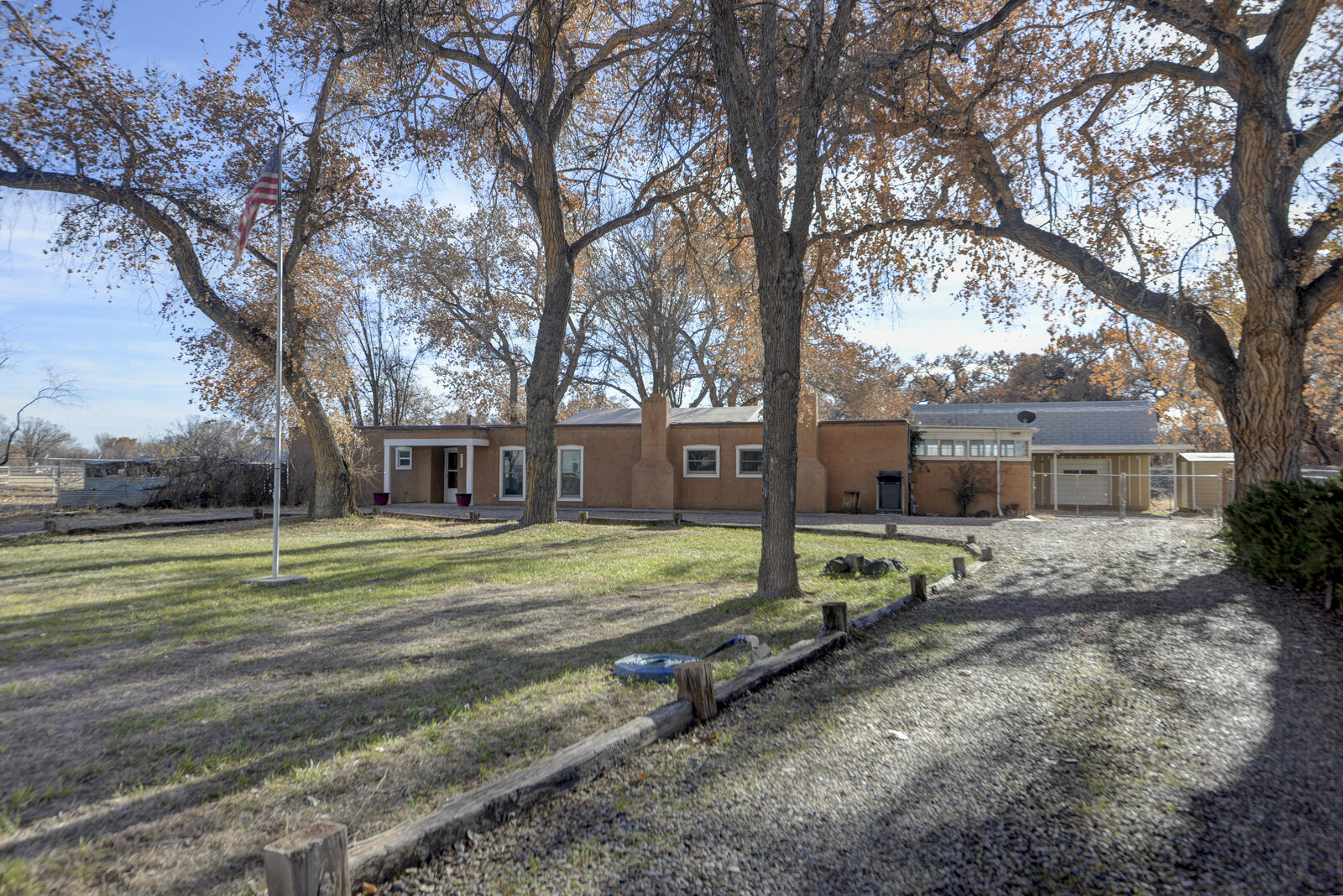 1405 Pearl Loop, Bosque Farms, New Mexico image 8