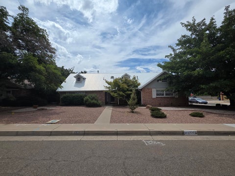 Homes For Sale - 6900 Seminole Road<br/> Albuquerque, NM 87110