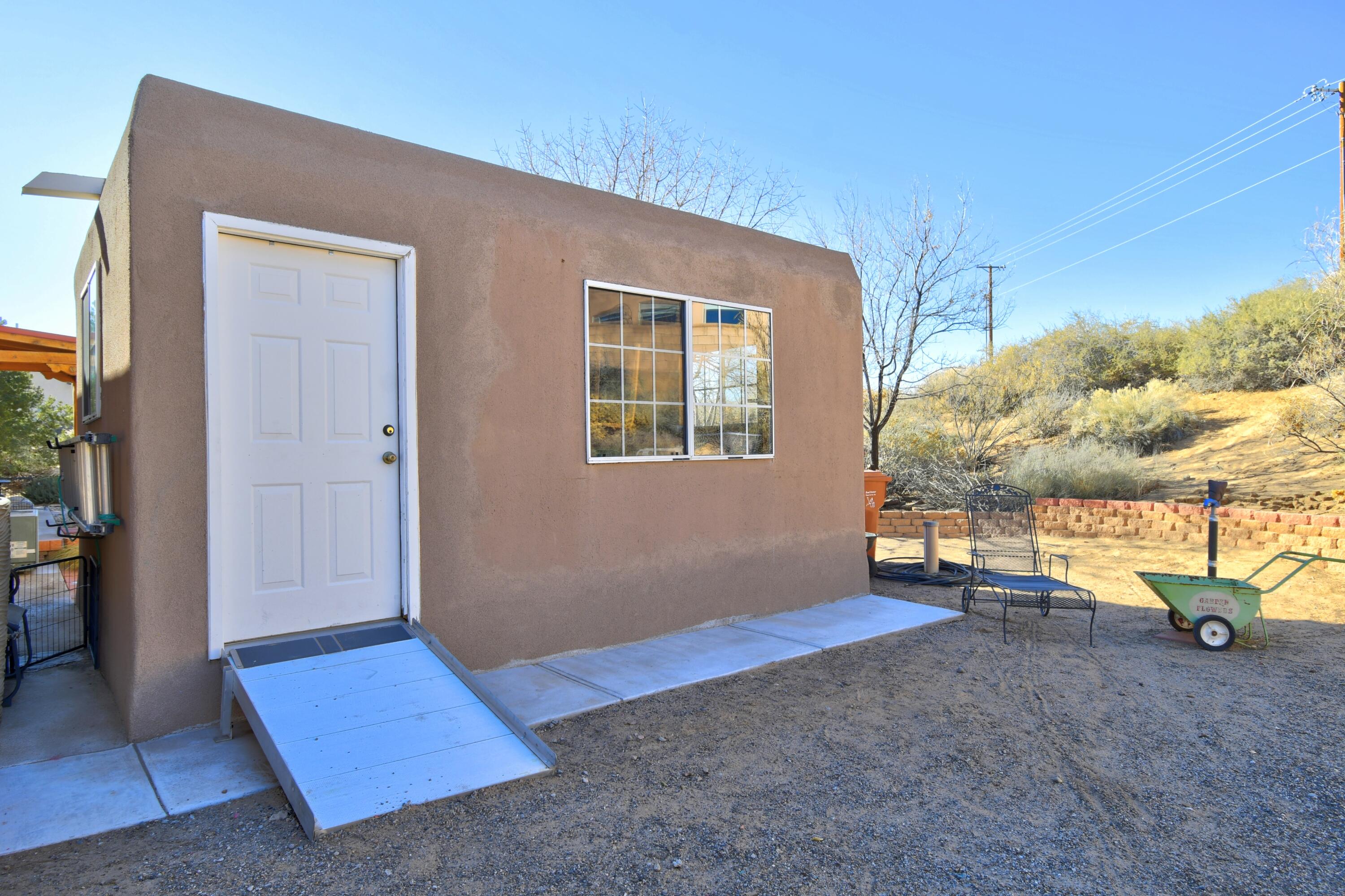 601 Reclining Acres Road, Corrales, New Mexico image 30