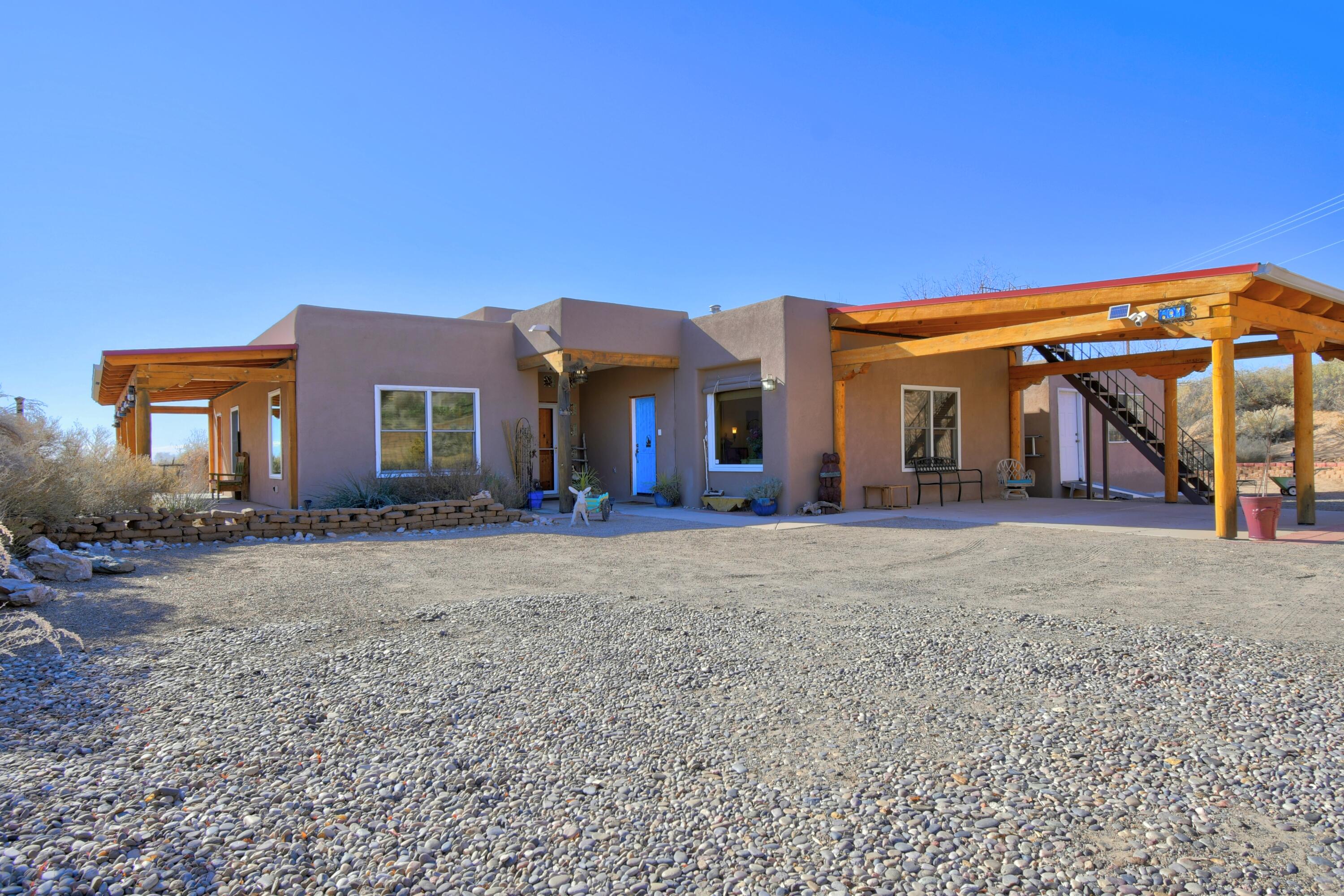 601 Reclining Acres Road, Corrales, New Mexico image 1