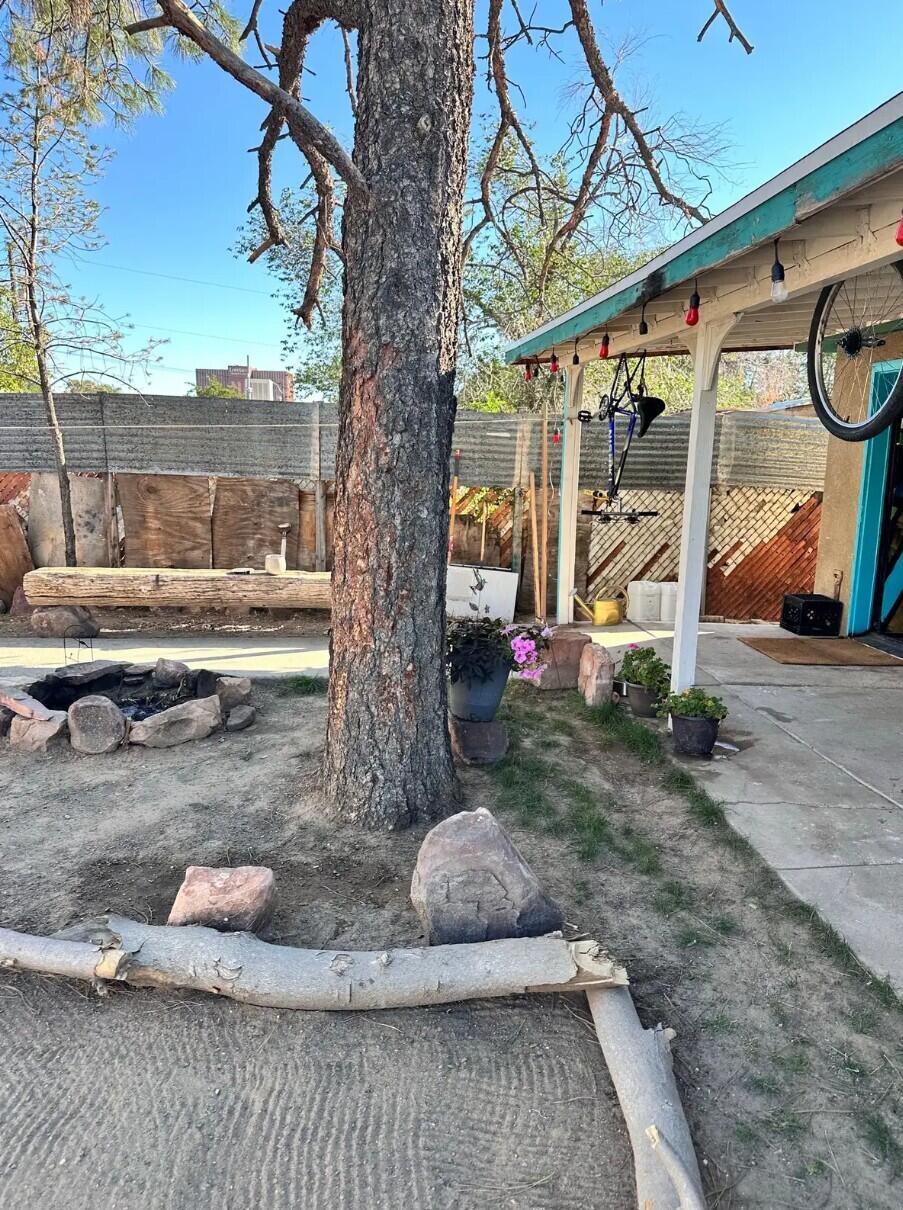 1011 Edith Blvd NE B-D