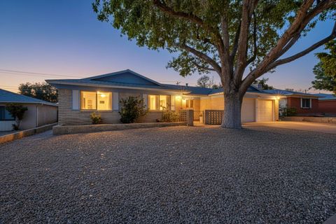 Photo of 4013 PITT Street NE, Albuquerque, NM 87111 (MLS # 1092276)