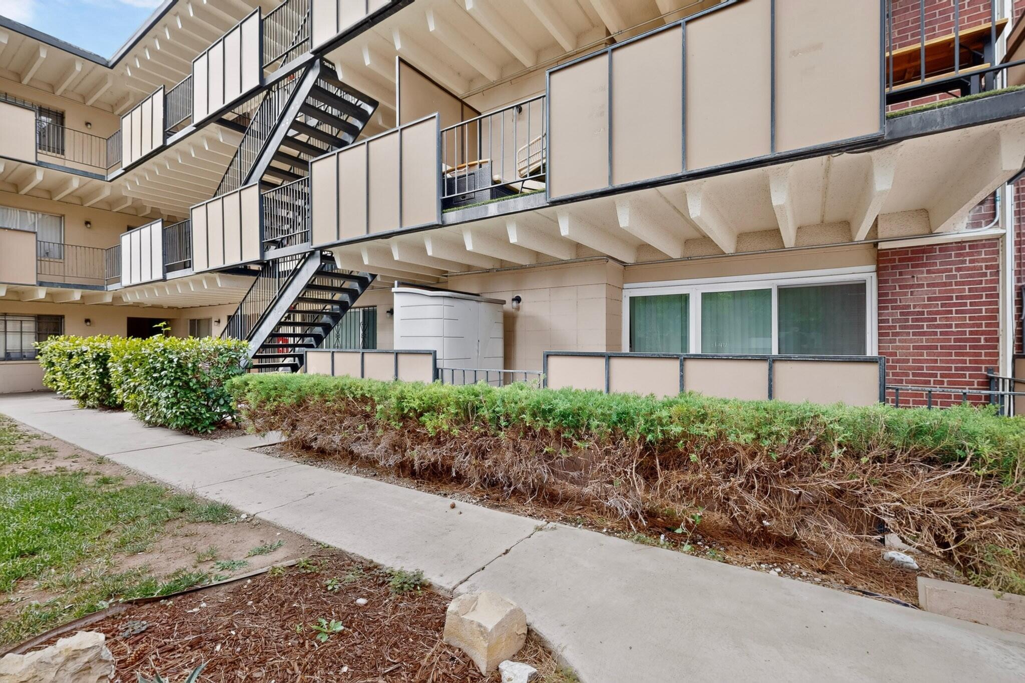 1100 Alvarado Drive SE APT 202