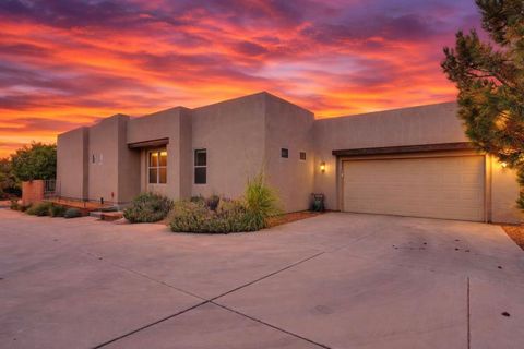 Photo of 5308 Sacate Avenue NW, Albuquerque, NM 87120 (MLS # 1107008)