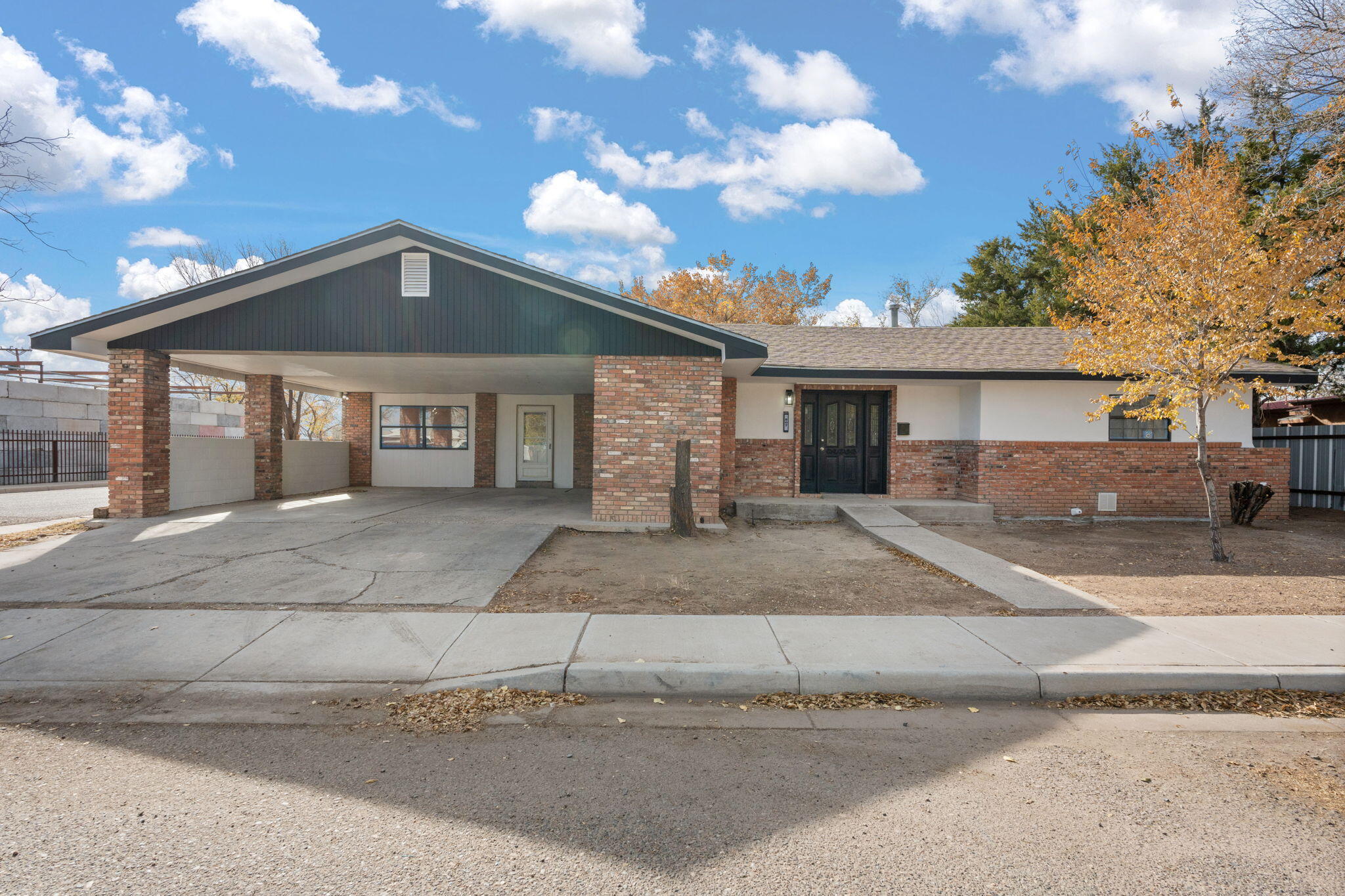 807 Torres Drive, Belen, New Mexico image 1