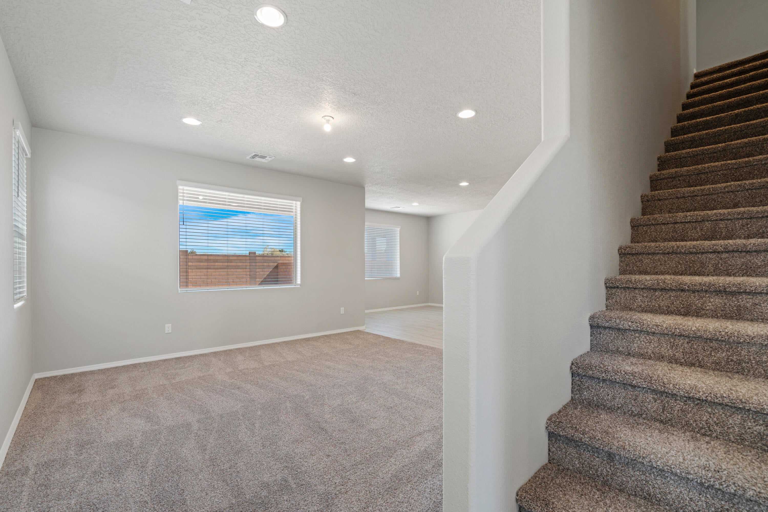 2424 Eglisfield Loop NE